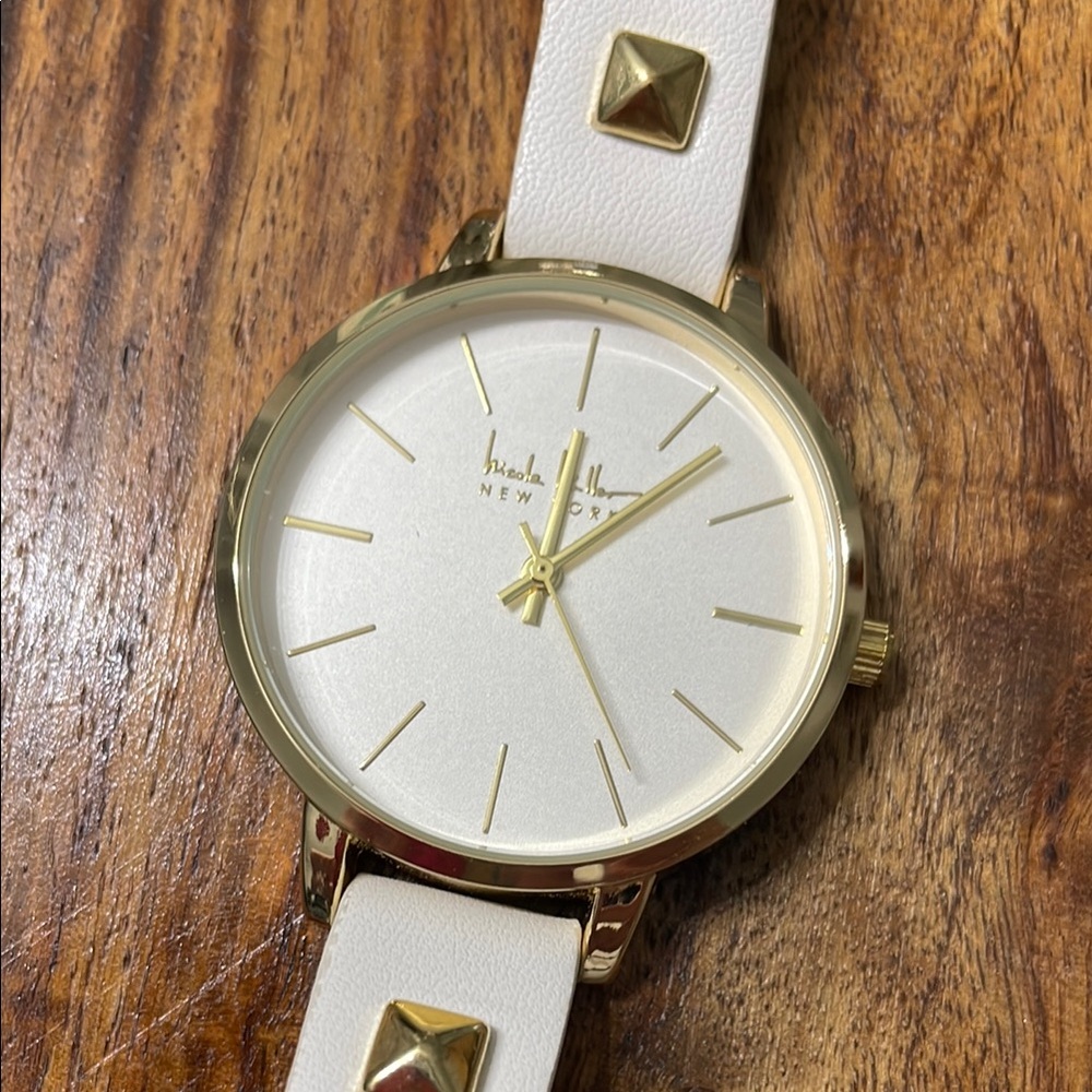 💕NWOT Nicole Miller Gold and White Watch with Studded Strap